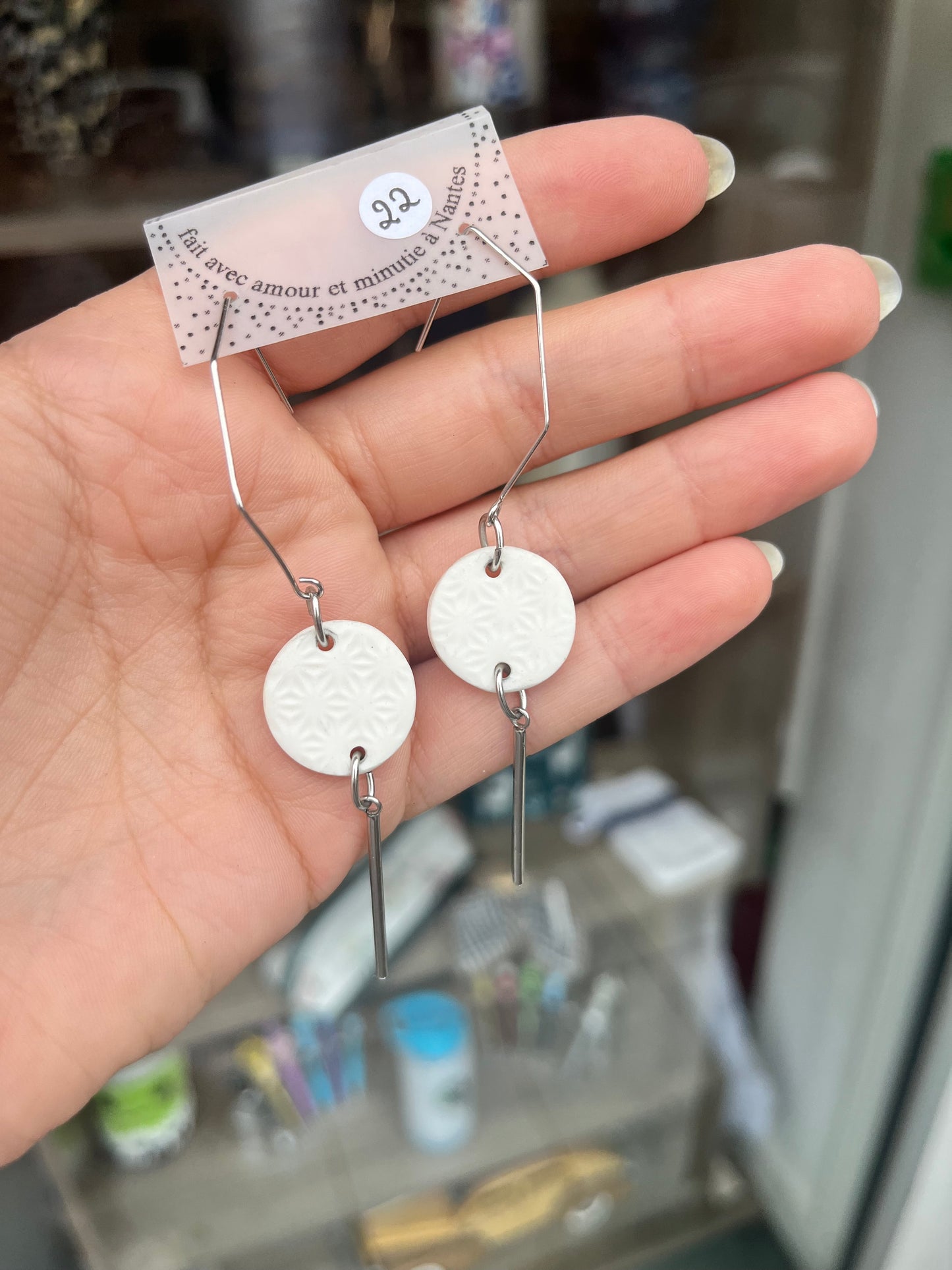 Boucle d’oreille céramique blanc et argent